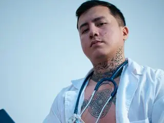 Nude jasmine jouet LeonardoTrossard